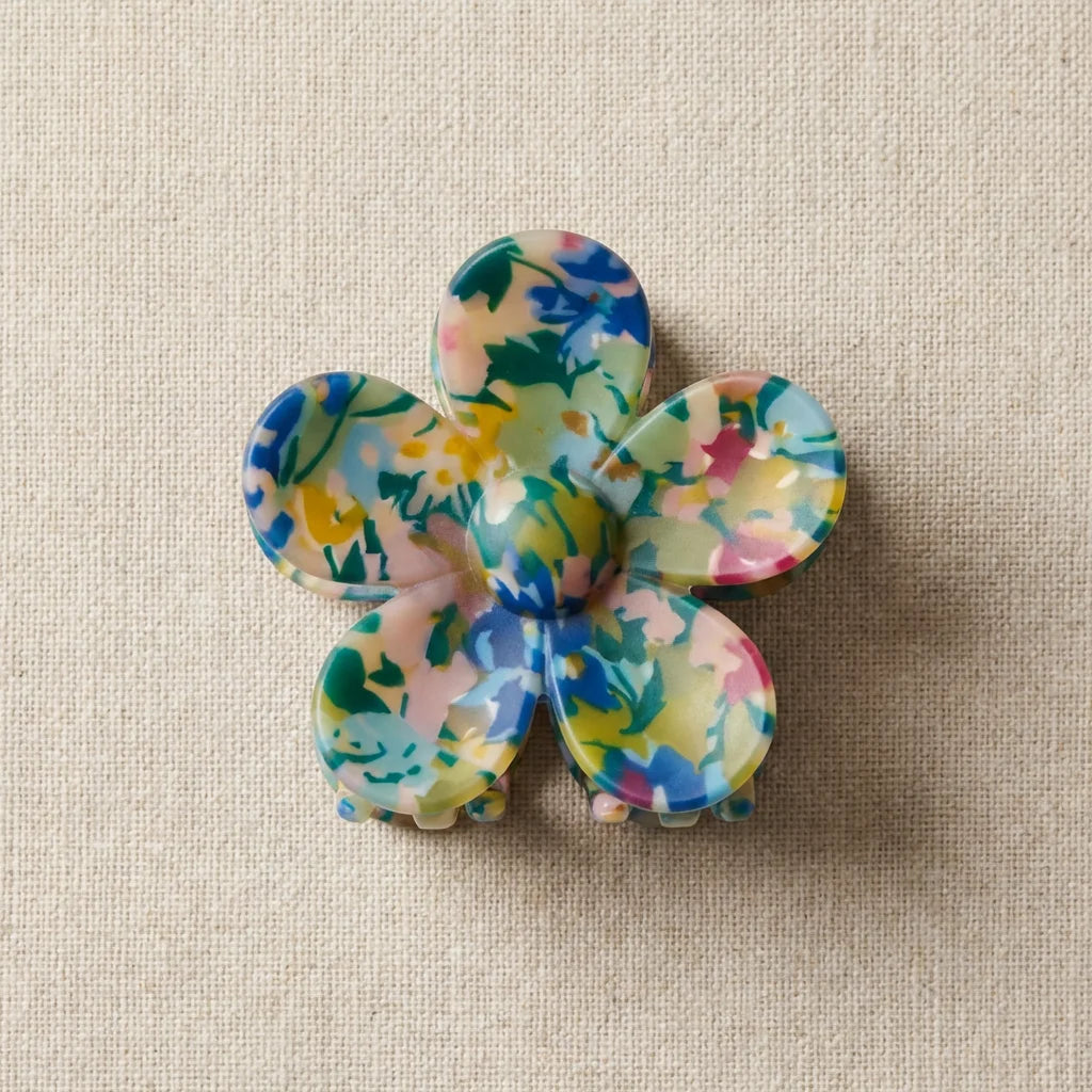 Cellulose Acetate Flower Hair Claw – Minimalist Daily Mood