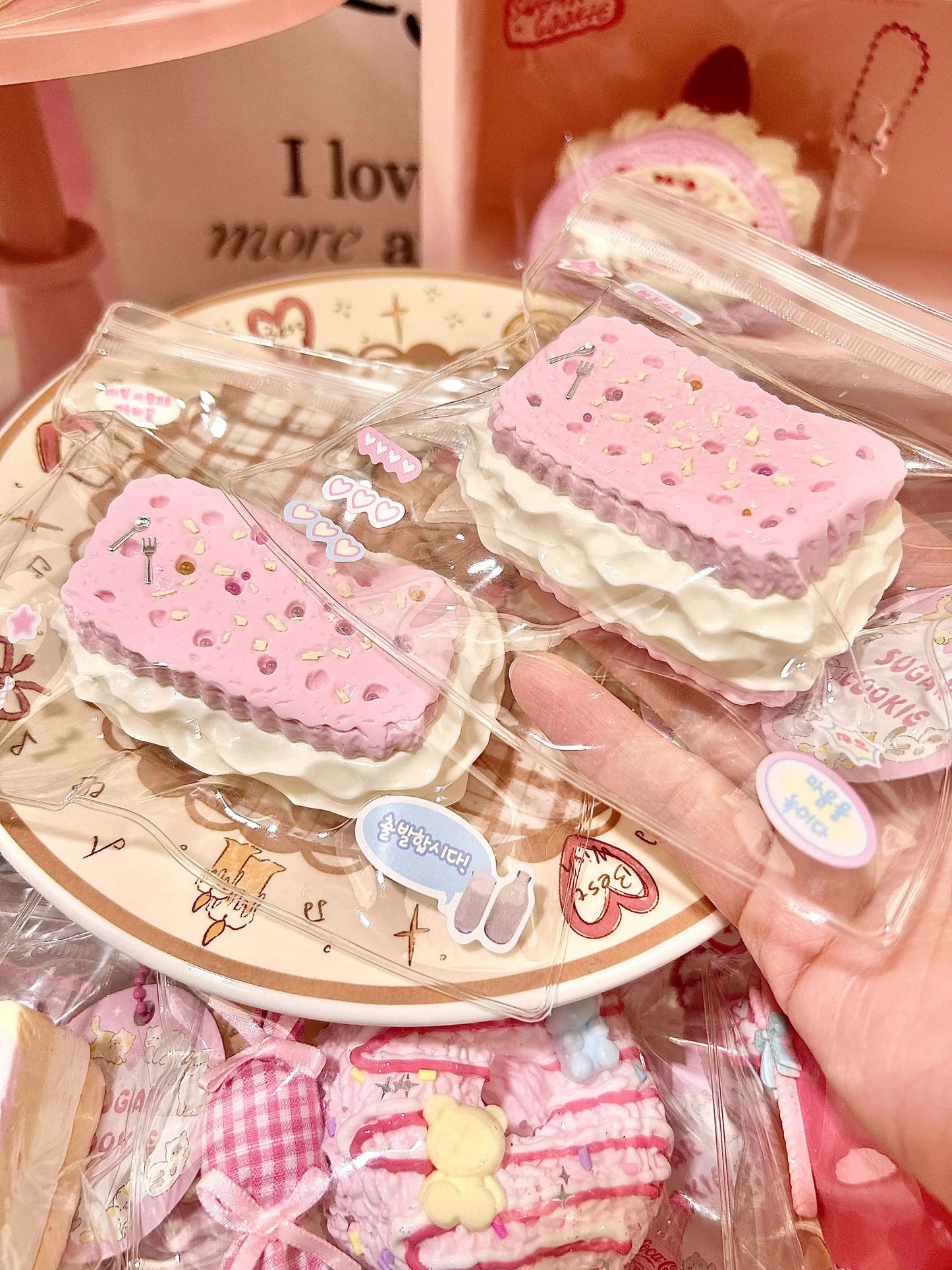 Sandwich Cookie Squishy – Slow Rising Sensory Stress Relief Toy