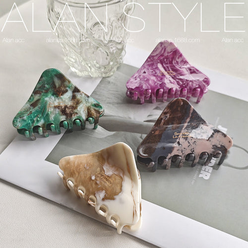 Floral Triangle Hair Claw Clip – Korean Style Hair Accessory