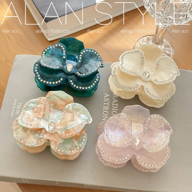 3D Flower Rhinestone Hair Claw Clip – Luxury Hair Accessory