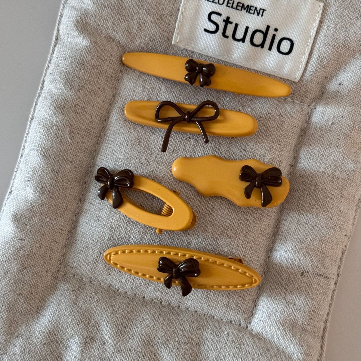 Yellow-Brown Bow Hairpin – Minimalist Side Clip for Girls