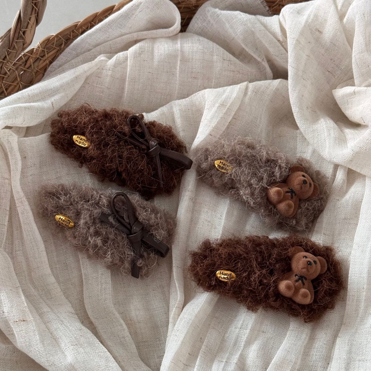 Lambswool Teddy Bear Hairpin with Gold Detail – Plush Bow Side Clip