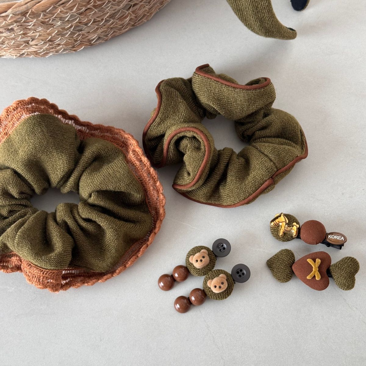 Sweet Pastel One-Pin Hair Clip – Teddy Bear & Heart Design