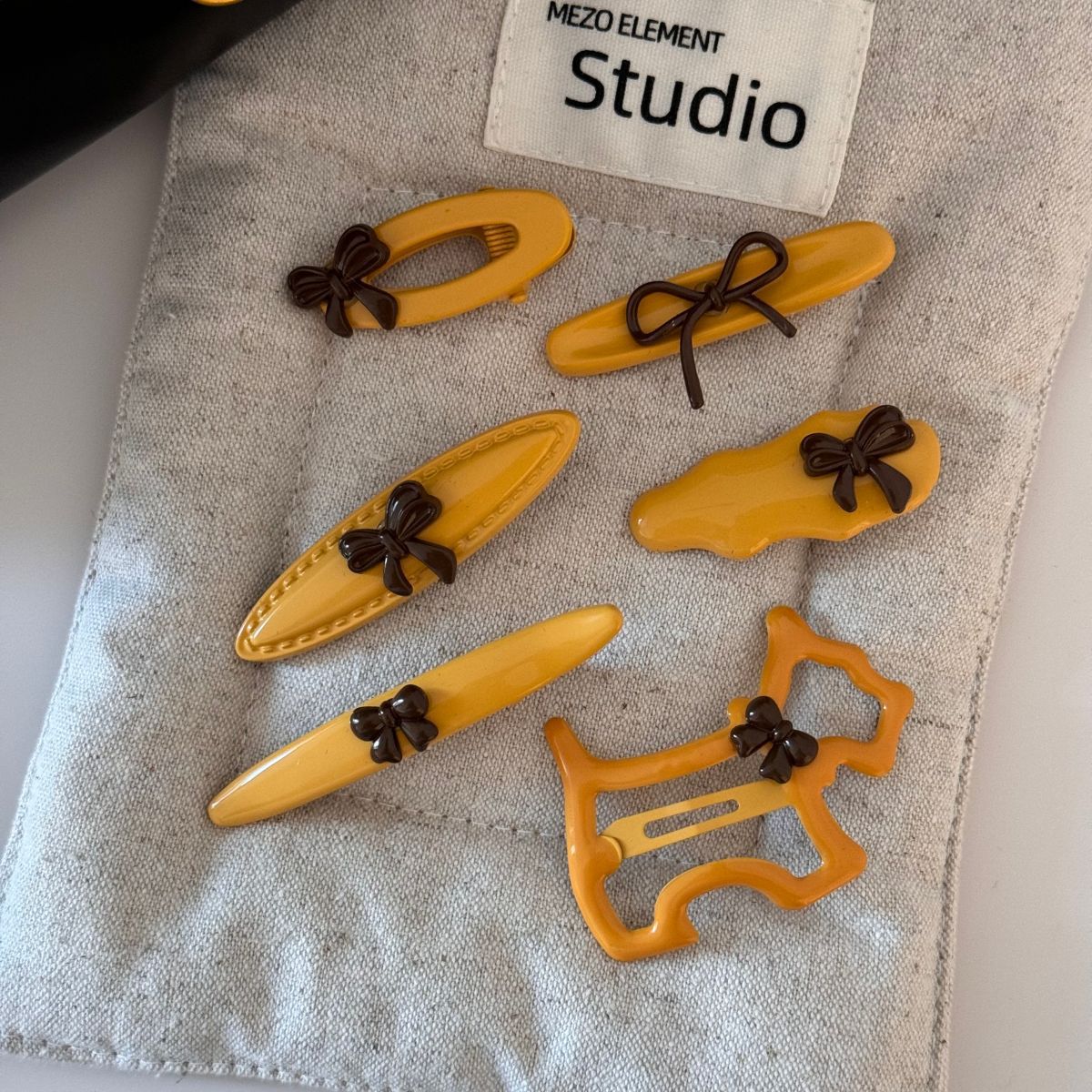 Yellow-Brown Bow Hairpin – Minimalist Side Clip for Girls