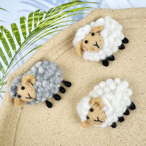 Handmade Sheep Felt Brooch – Cartoon Plush Pin