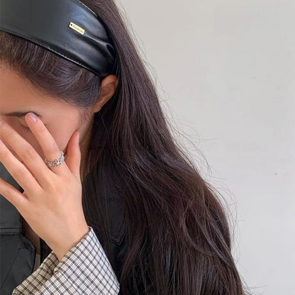 Leather Wide Headband in Maillard Shades – Vintage-Inspired Hair Accessory