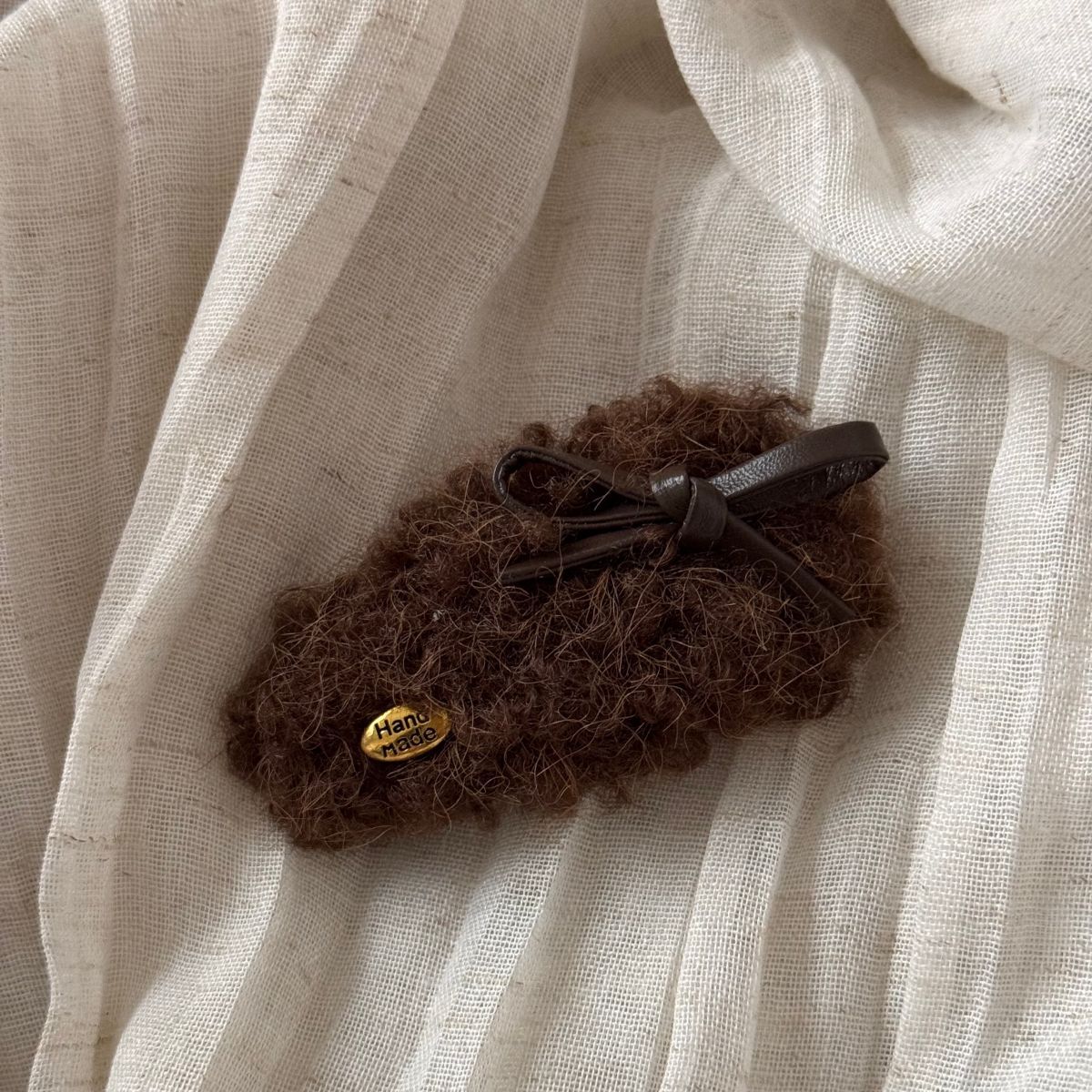 Lambswool Teddy Bear Hairpin with Gold Detail – Plush Bow Side Clip