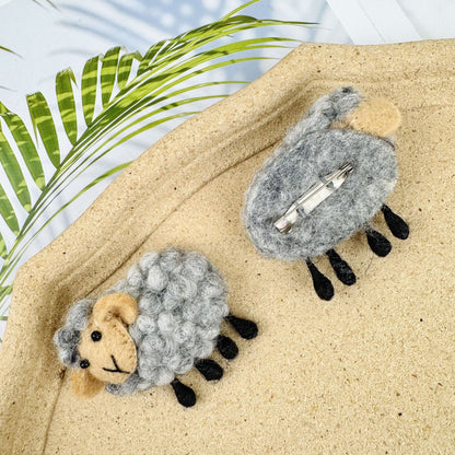 Handmade Sheep Felt Brooch – Cartoon Plush Pin