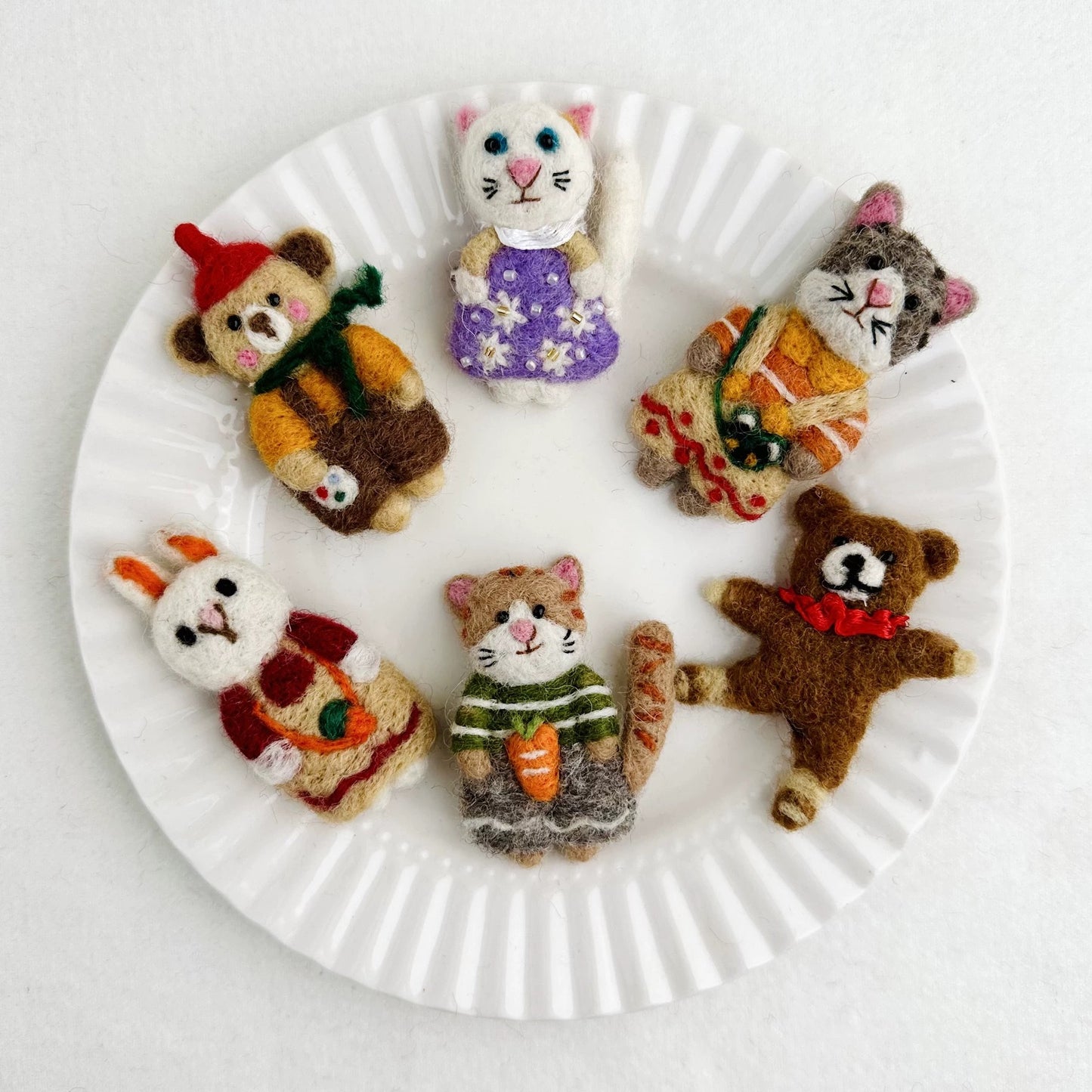 Handmade Animal Felt Brooch – Cute Cat & Bear Pin