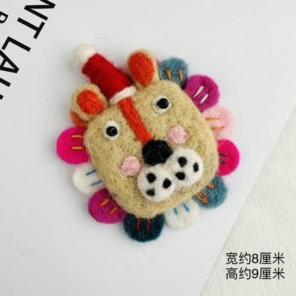 Handmade Felt Lion Brooch – Cute Cartoon Pin