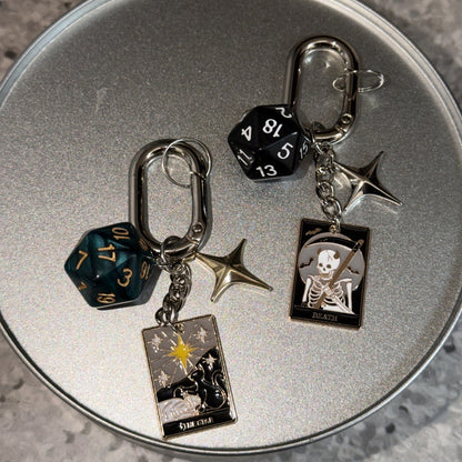 Tarot Dice Star Keychain – Vintage Gothic Bag Charm