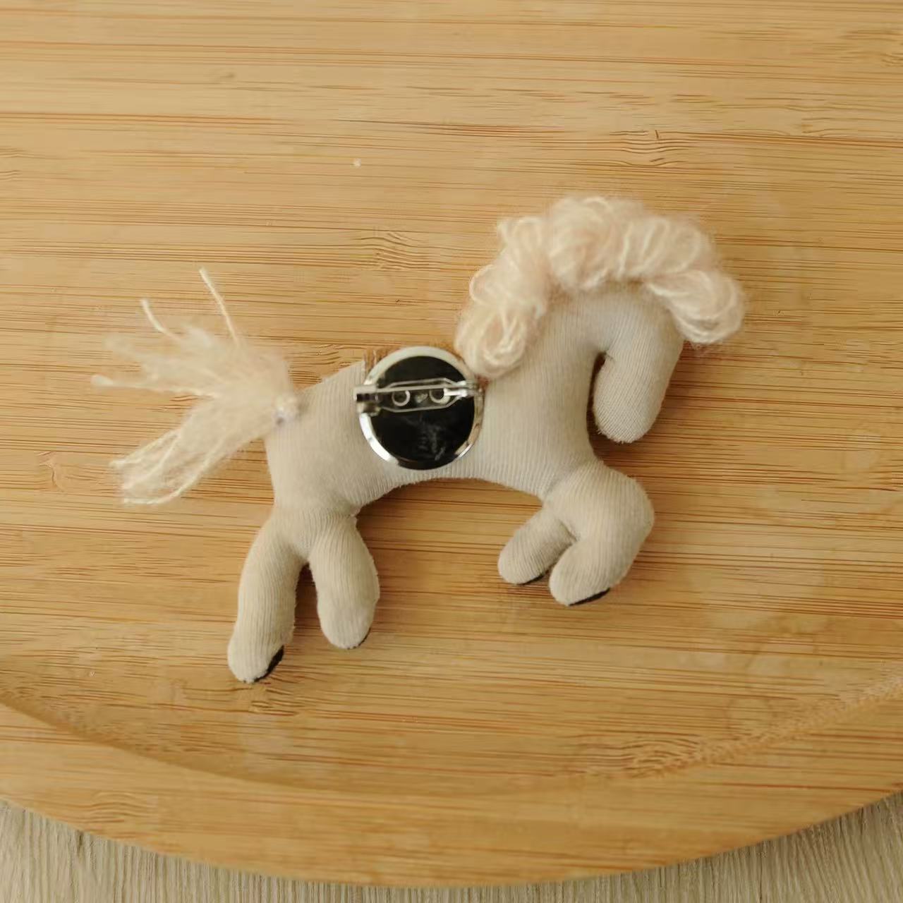 Forest Style Yarn Animal Brooch – Cute Fabric Pin