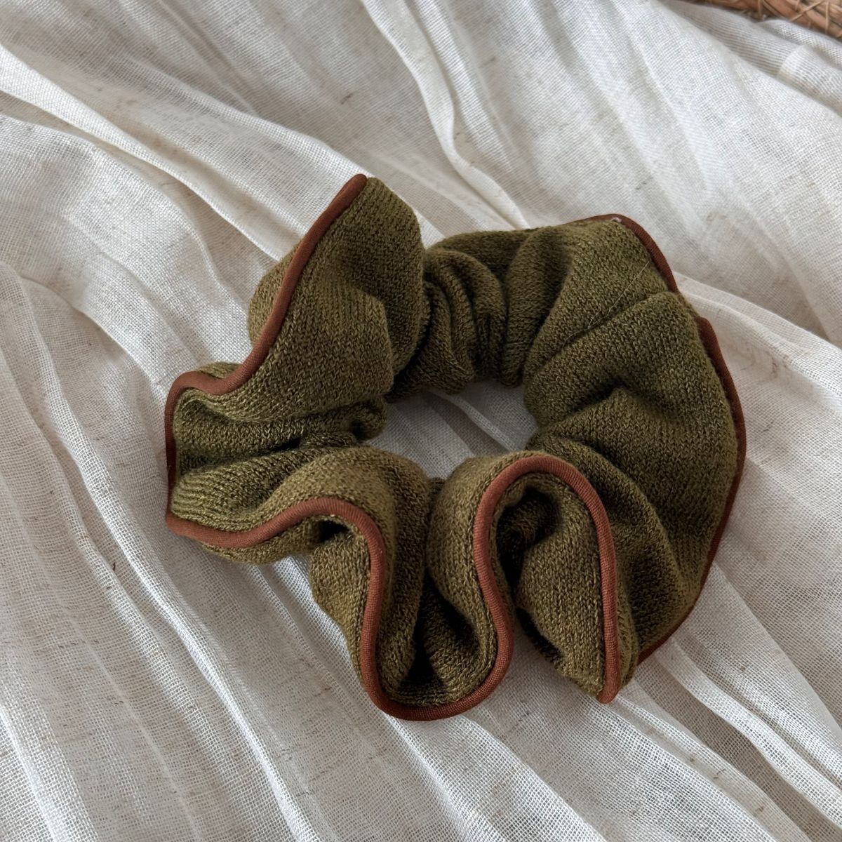 Sweet Pastel One-Pin Hair Clip – Teddy Bear & Heart Design