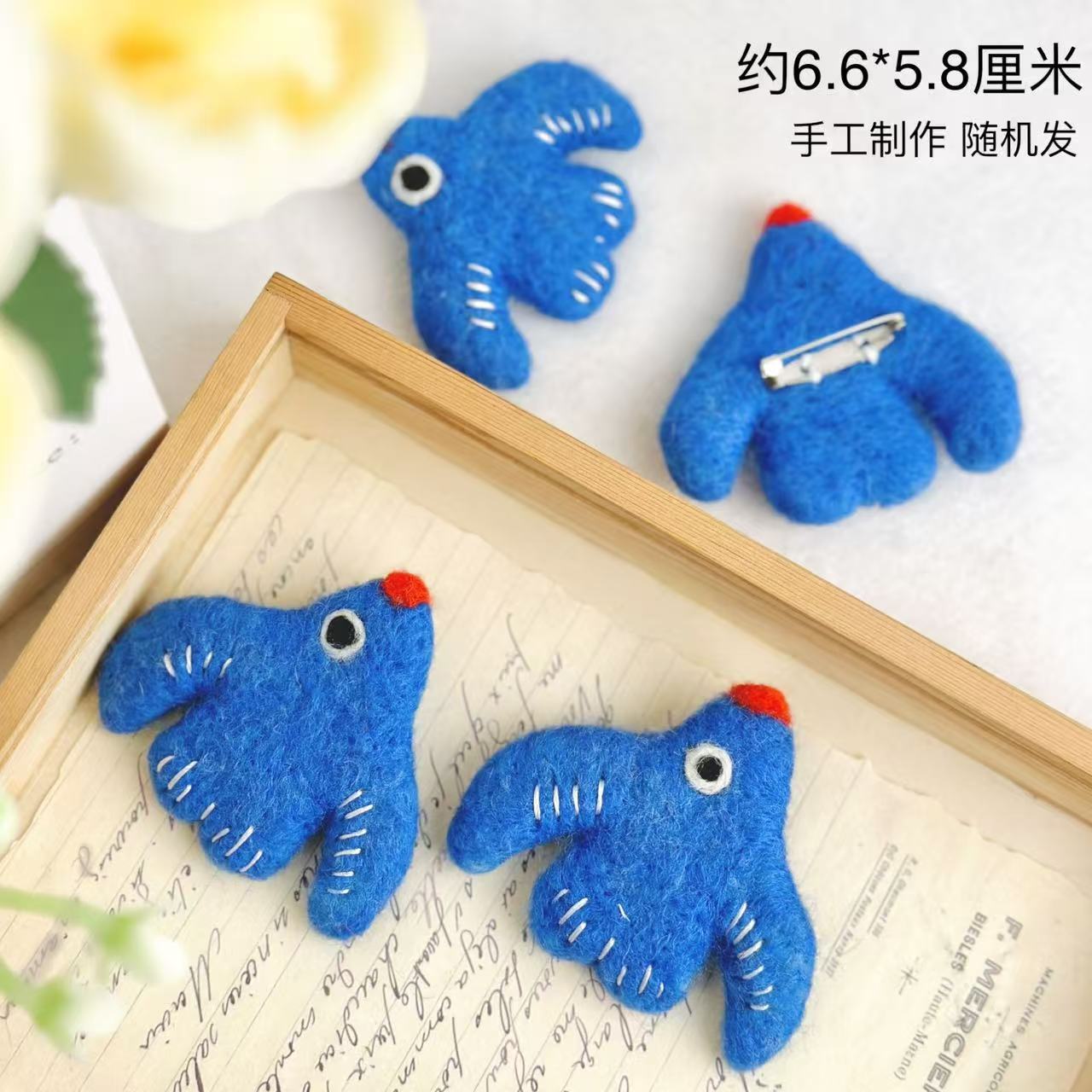 Handmade Animal Felt Brooch – Cute Cat & Bear Pin